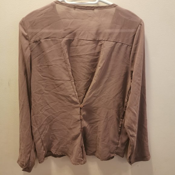 Grey blouse - Picture 2 of 2